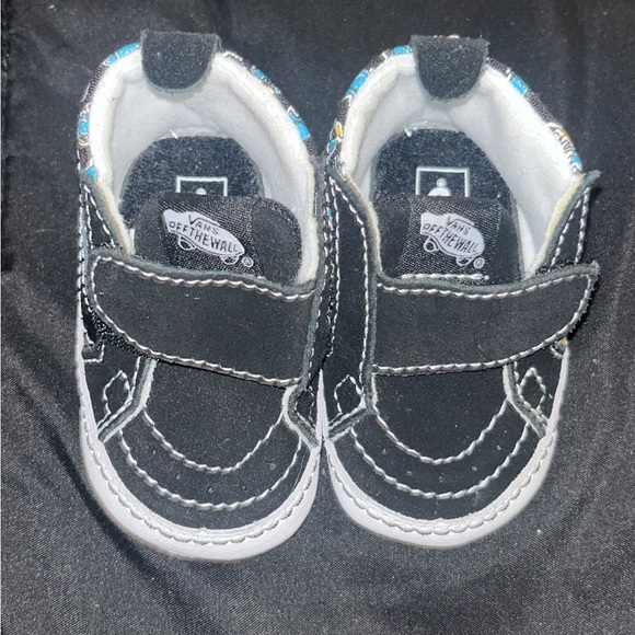 Infant boys dinosaur vans 1c - Picture 3 of 3